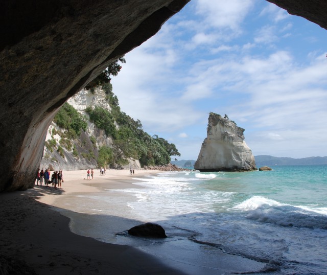 Los-Mejores-Lugares-de-Nueva-Zelanda-segun-los-turistas-mas-Aventureros-Cathedral-Cove
